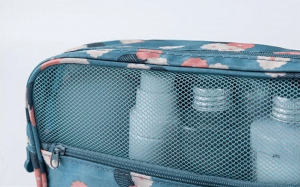 Vízálló kozmetikai táska utazáshoz kék virágmintás
