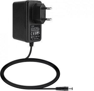 Hálózati adapter 12V/2A, 3.5/1.35mm csatlakozás,130cm, fekete