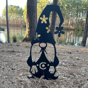 Mókás kerti törpék - nagy, virágos sapkás