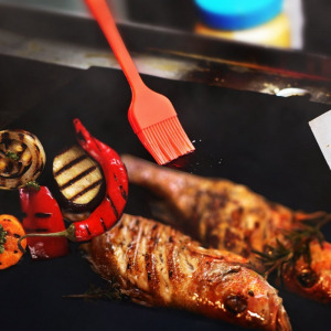 BBQ grill lap, sütőlap, tapadásmentes hőálló lap sütőbe, grillbe