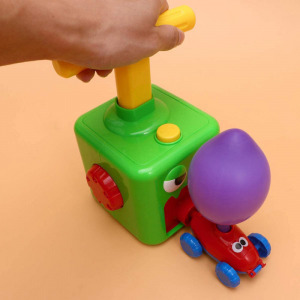 Lufi meghajtású versenyautó és űrhajó kilövőállomással