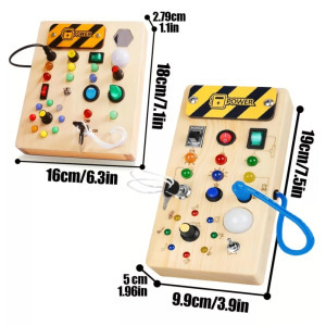 Színes fa foglalkoztató tábla érzékszervi játékkal