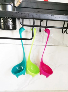 Nessie dínós merőkanál zöld