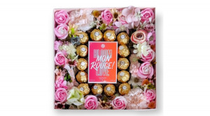 Boxenjoy - kocka desszert doboz - szappanrózsa, Ferrero rocher és Mon rouge eau de parfum