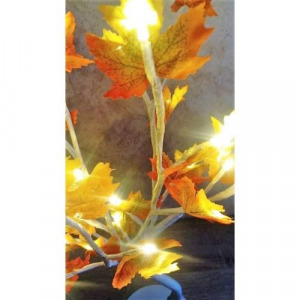 Ledes világító őszi leveles fa