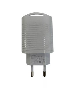 Hálózati töltő adapter KF-02, 20W, gyorstöltés,1xUSB 1xUSB-C, fehér