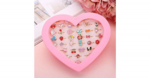 Hercegnős gyűrű szett, szív dobozban, 36 db gyűrű