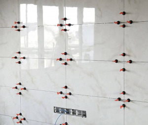 50 darabos burkolat/csempeszintező szett