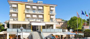 Hello Rimini! 6 nap 5 éj szállás 2 főnek reggelivel a St Moritzban***