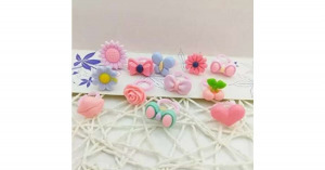 Kislányos gyűrű szett, szív dobozban, 36 db gyűrű