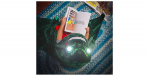 Szuperpuha kapucnis takaró világító szemekkel - dinoszaurusz