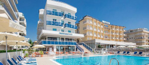 Tengerparti vakáció Jesolon! Hotel Condor*** 2 főnek 3 éj félpanzióval