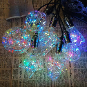 Szív alakú színes LED üveg búra, E27, zöld-piros-kék-sárga ünnepi fények