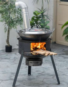 Fatüzelésű tűzhely serpenyővel, grill ráccsal