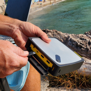 Powertraveller Phoneix 90 több feszültségű hordozható töltő